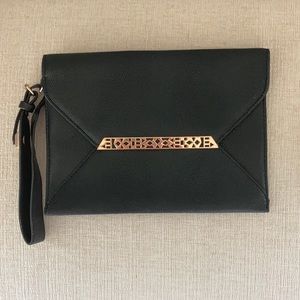 Stella & Dot “Avalon” black envelope clutch wristlet